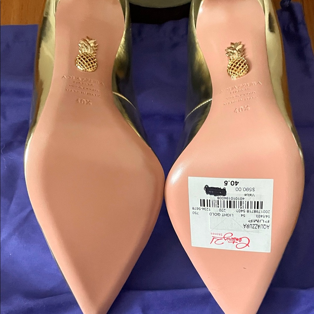 NEW Aquazzura Gold Pumps - Picture 11 of 12